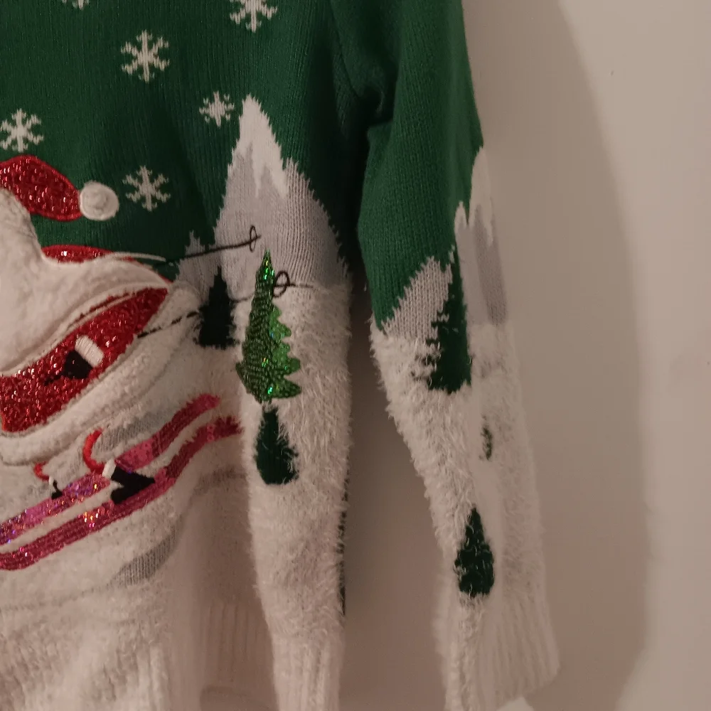 Holiday Time Festive Green and White Throw Sweater For Kids